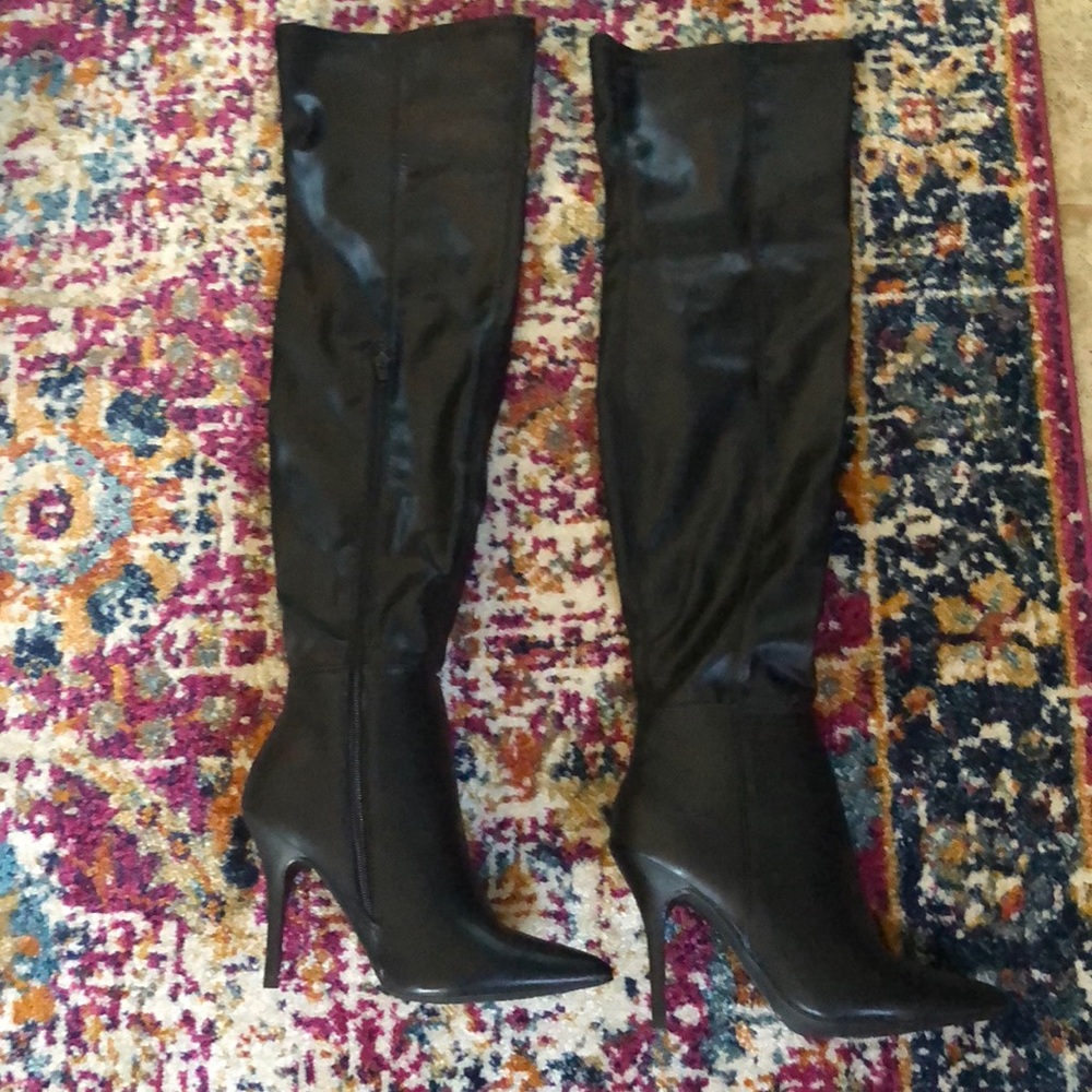 Chinese Laundry Black Over the Thigh Heel Boots